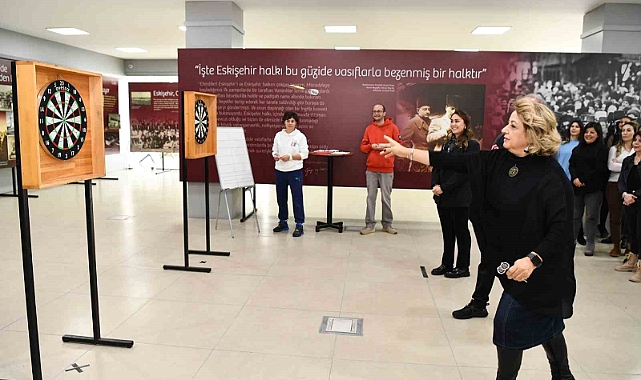 Tepebaşı’nda kadın çalışanlar için dart turnuvası
