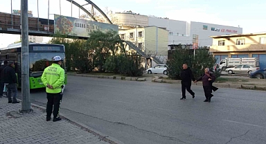 Trafik cezasından kurtulmak için "platinim var" savunması