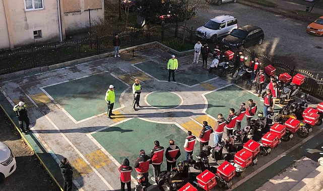 Trafik güvenliği için motokuryelere eğitim verildi