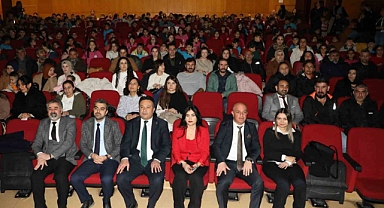 Tunceli’de ’çocukların sesinden şiirler’ etkinliği