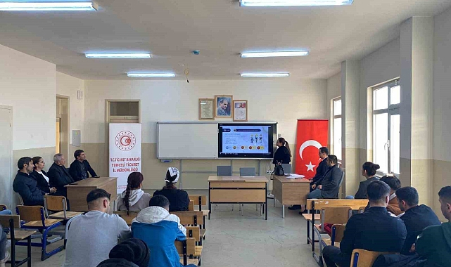Tunceli’de liseli gençlere eğitim