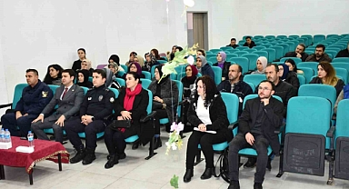 Türkeli’de “En İyi Narkotik Polisi Anne” semineri