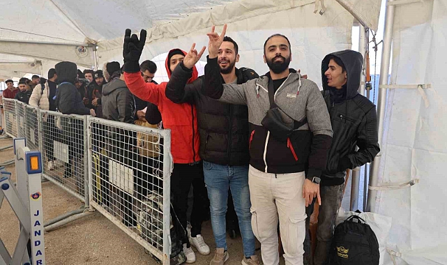 Türkiye’de 2 yıl yaşayıp ülkesine dönen İbrahim, “ Türk halkına çok teşekkür ederim"