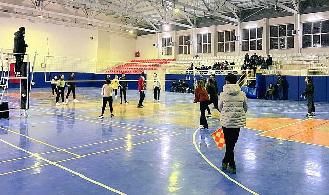 Tutak'ta Kurumlar Arası Voleybol Turnuvası başladı
