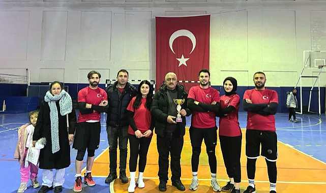Tutak’ta “Kurumlar Arası Voleybol" turnuvası sona erdi