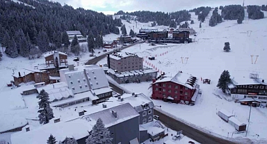 Uludağ’da kar kalınlığı yarım metreye yaklaştı