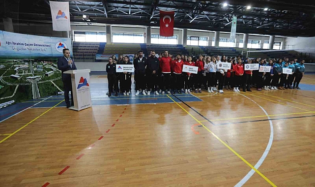 ÜNİLİG voleybol bölgesel lig müsabakaları başladı