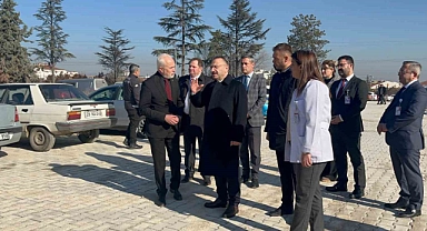 Vali Aksoy Yunus Emre Devlet Hastanesi’nin yeni otoparkını inceledi