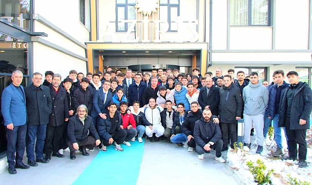 Vali Aydoğdu, öğrencilerle kahvaltıda buluştu