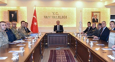 Van’da yılbaşı tedbirleri değerlendirildi