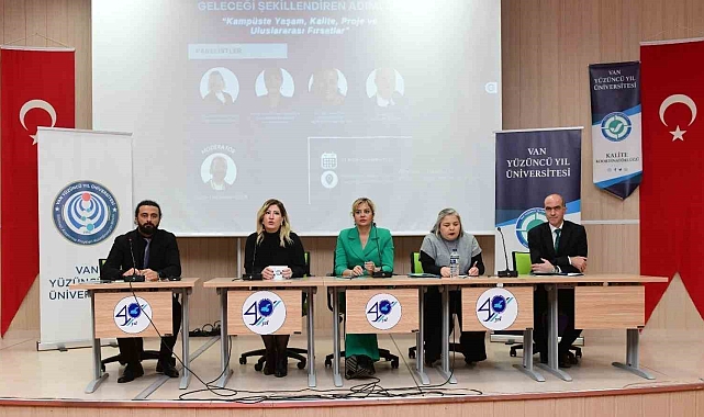 Van Yüzüncü Yıl Üniversitesi'nde "Geleceği Şekillendiren Adımlar" paneli