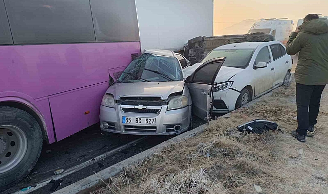 Van'da 35 aracın karıştığı feci kazada korku dolu anlar