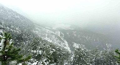 Yılanlı Dağı’nın kış manzarası mest etti