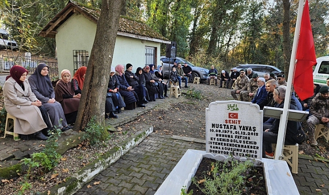 Yüksekova şehidi Gölcük’te kabri başında dualarla anıldı