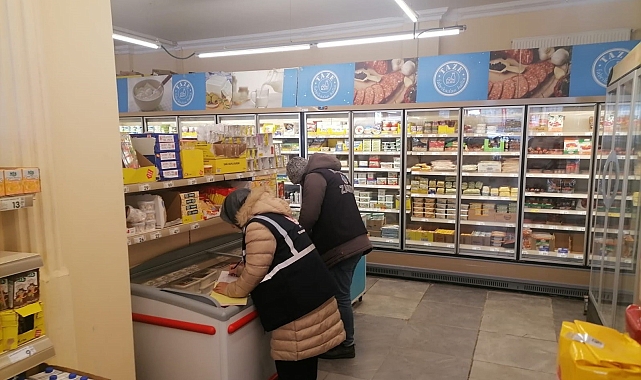 Zabıta ekipleri Kars'ta iş yerlerinde fahiş fiyat ve hijyen denetiminde bulundu