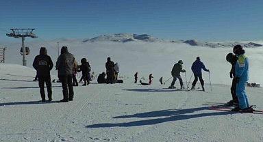 Ziyaretçilerden Erciyes’e yoğun ilgi