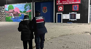 10 yıl 9 ay hapis cezasıyla aranan şahsı jandarma yakaladı