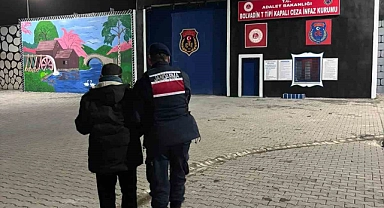10 yıl 9 ay hapis cezasıyla aranan şahsı jandarma yakaladı