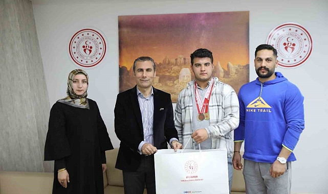 Adıyamanlı halterci Türkiye 3’sü oldu