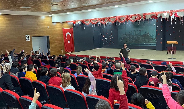 AFAD ekipleri, Ağrı’da öğrencilere afet farkındalık eğitimi verdi