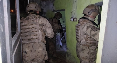 Ağrı’da 53 düzensiz göçmen yakalandı