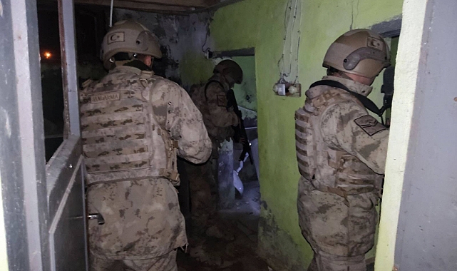 Ağrı’da 53 düzensiz göçmen yakalandı