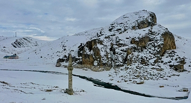Ağrı'da baraj suları altında kalan minare 35 yıldır ayakta (Videolu Haber)
