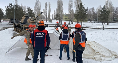 Ağrı’da “Çadır Kurma Eğitimi” verildi