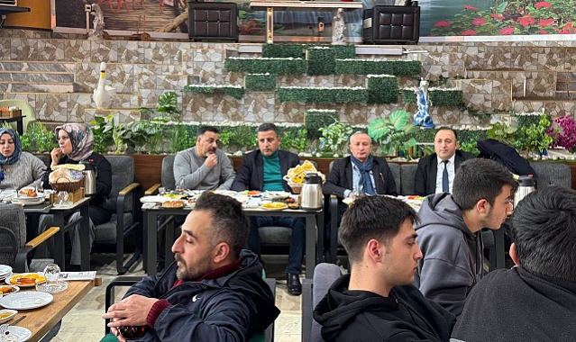 Ağrı’da üniversiteye hazırlanan öğrenciler kahvaltıda buluştu