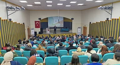 Ağrı Milli Eğitim Müdürü Hasan Kökrek, aday öğretmenlerle buluştu