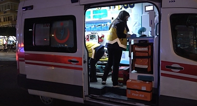 Alanya’da motosikletin çarptığı yaya yaralandı