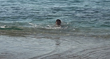 Antalya kışa meydan okumaya devam ediyor