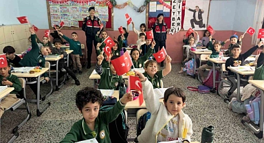Aydın’da minik öğrencilere "j" harfini jandarma öğretti