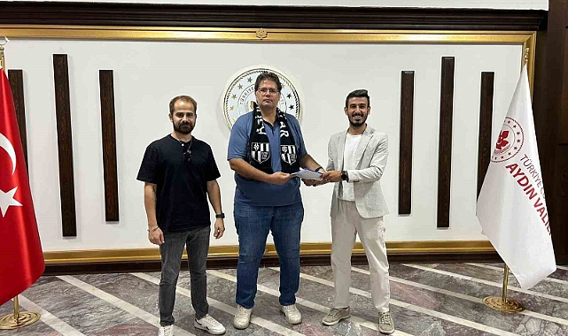 Aydınspor taraftarlarından ’kırmızı kart’ tepkisi