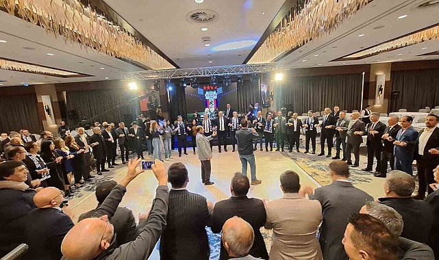 Başkan Demir, Serhat Ardahaspor kulübü dayanışma gecesinde konser verdi