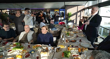 Başkan Ertaş’tan gazetecilere 10 Ocak jesti