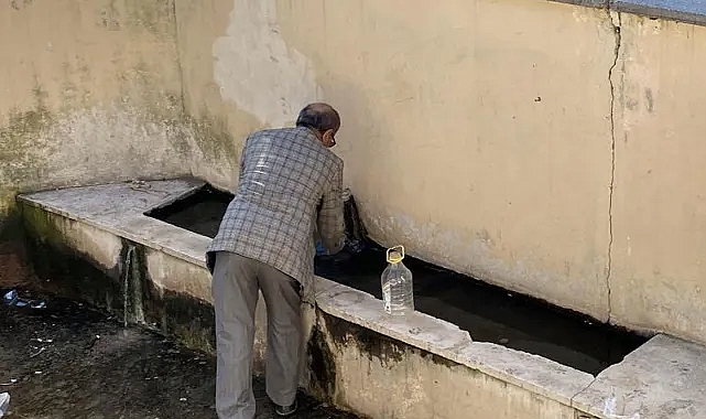 Belediye 6 günlük su kesintisine çözüm bulamadı: Vatandaşlar kombilerine bidonlarla su taşıyor