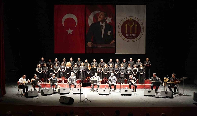 Bilecik’te Türk Halk Müziği konseri verildi