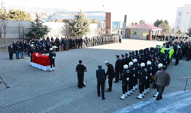 Bingöl'de kalp krizi geçiren polis memuru memleketine uğurlandı