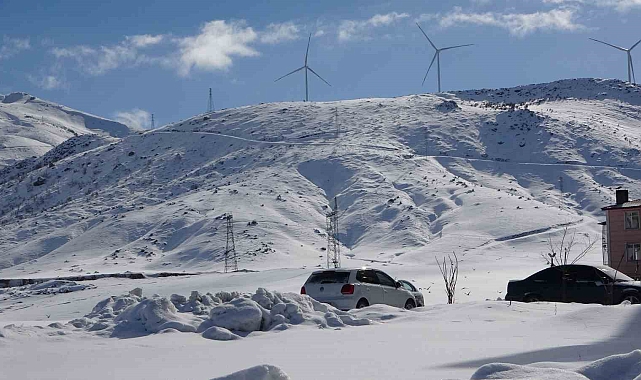 Bitlis'te 27 köy yolunu ulaşıma kapandı