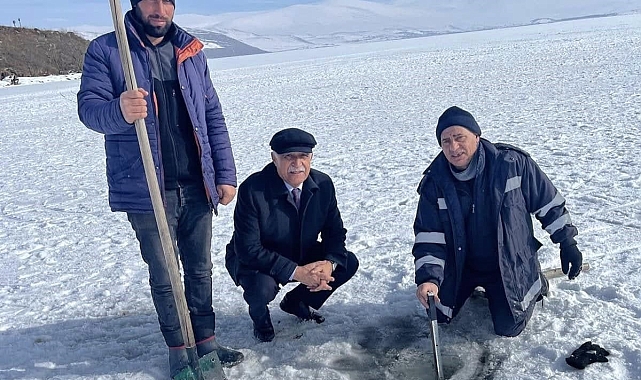 Çıldır Gölü'nde festival öncesi buz kalınlığı ölçüldü