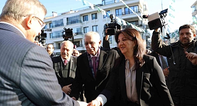 DEM Parti İmralı Heyeti, Ahmet Davutoğlu ile görüştü