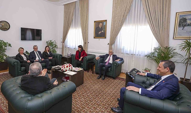 DEM Parti’nin İmralı heyeti Özgür Özel’i ziyaret etti