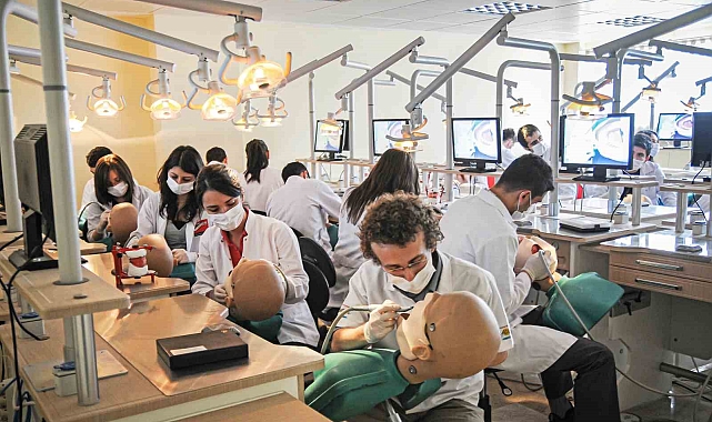 Diş Hekimliği Fakültesinde "Temel Diş Hekimliği Bilimleri Bölümü" açıldı