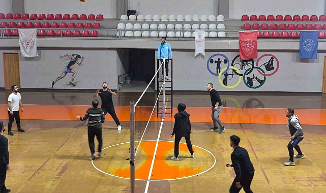 Diyadin'de kurumlar arası voleybol turnuvası