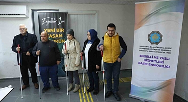 Diyarbakır’da görme engellilere ’bağımsız hareket uygulaması’ eğitimi veriliyor
