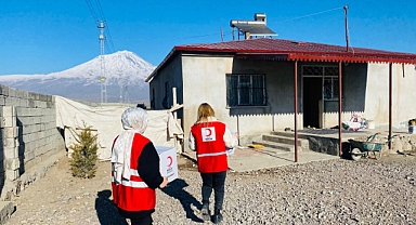 Doğubayazıt’ta, gıda kolilerini ihtiyaç sahiplerine ulaşıyor