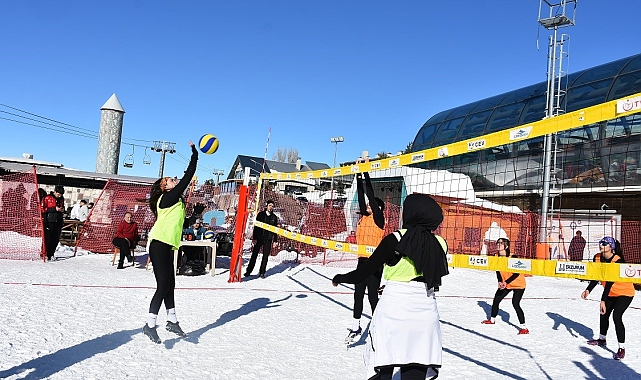 EİT 2025'te kar voleybolu heyecanı