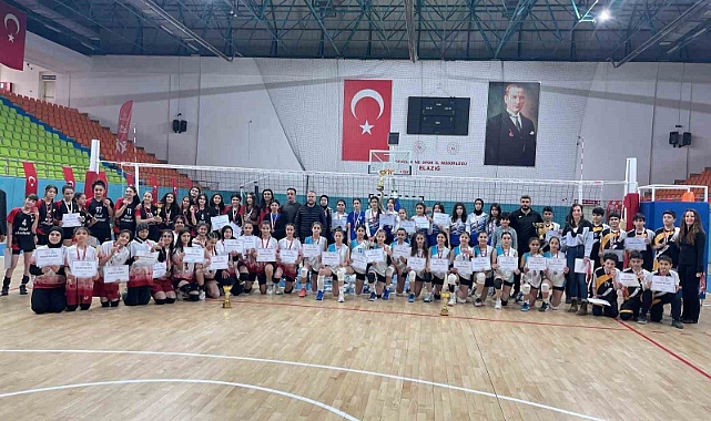 Elazığ’da okul sporları voleybol müsabakaları sona erdi