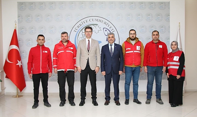 Erciş'te en fazla kan bağışında bulunan vatandaşlara plaket ve berat